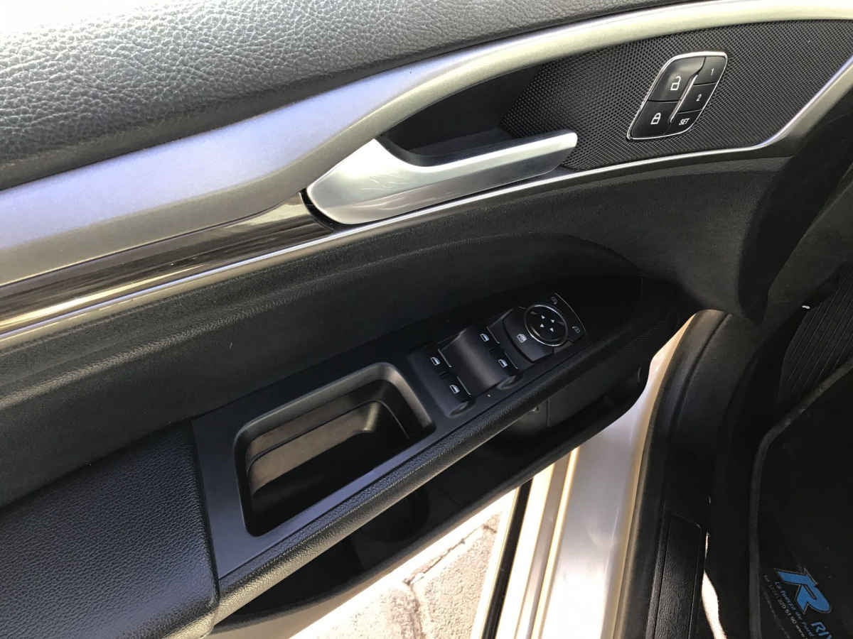 2018 Ford Fusion 4p SE Luxury Hibrido Aut