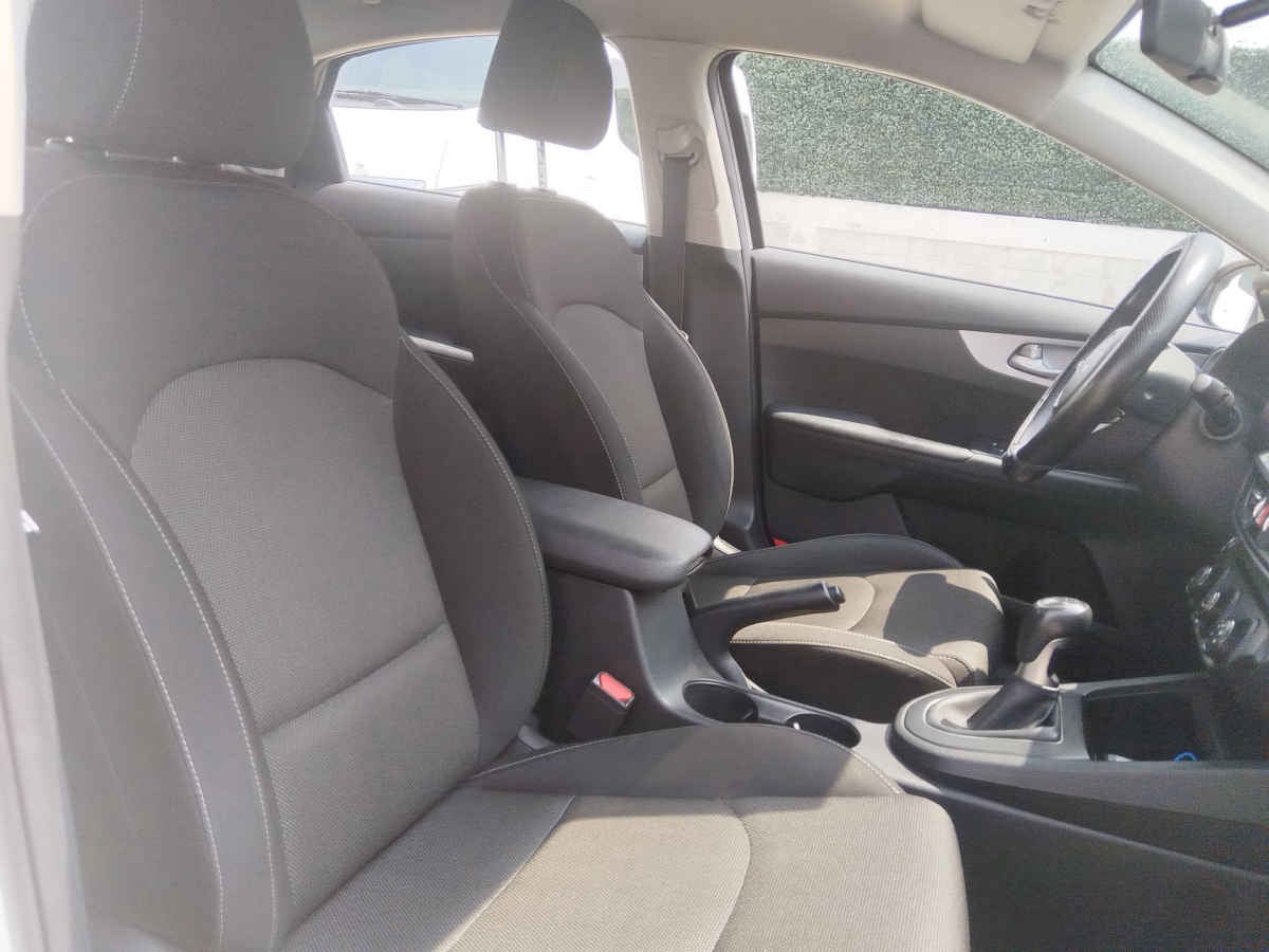 2023 Kia FORTE SEDAN 4p LX L4/2.0 Man