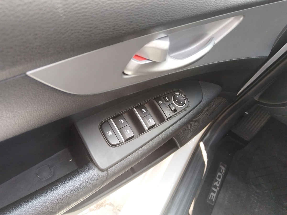 2023 Kia FORTE SEDAN 4p LX L4/2.0 Man