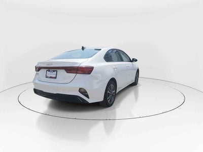 2023 Kia FORTE SEDAN 4p LX L4/2.0 Man