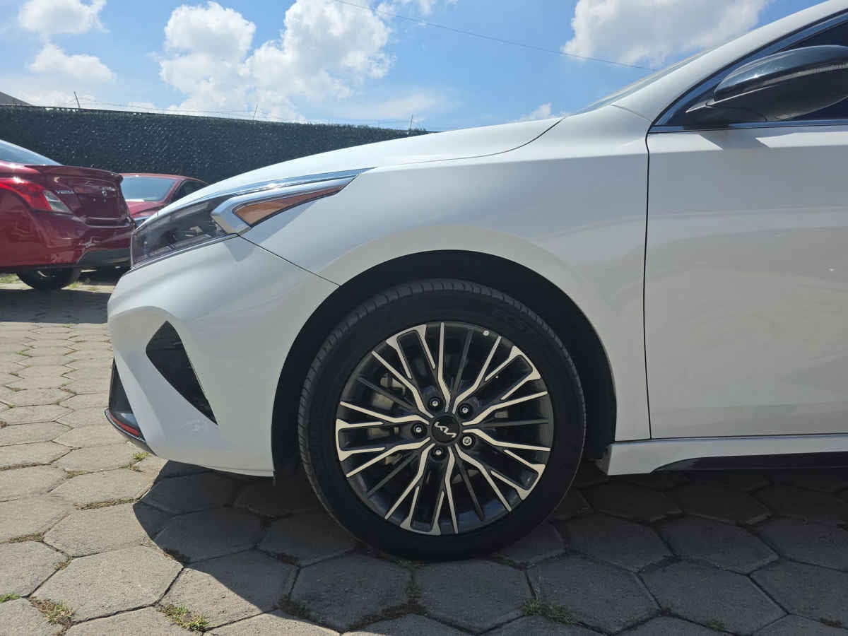 2023 Kia FORTE SEDAN 4p GT L4/1.6/T Aut
