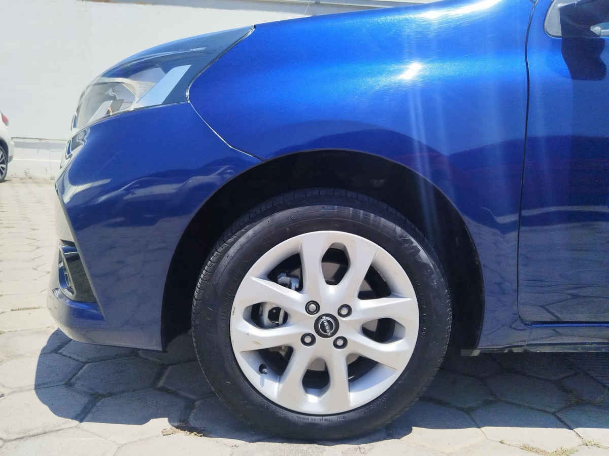 2022 Nissan March 5p Advance L4/1.6 Aut