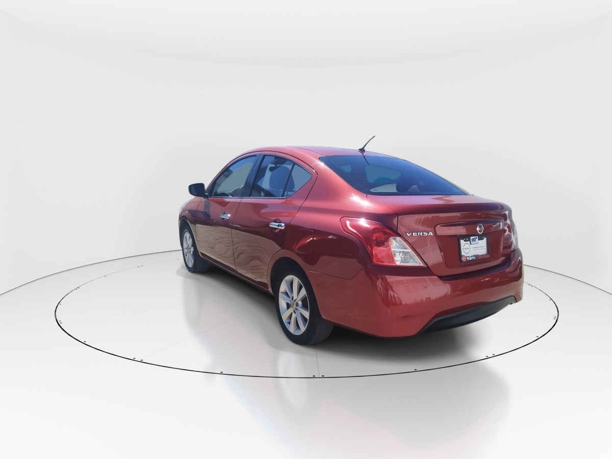 2018 Nissan Versa 4p Advance L4/1.6 Man