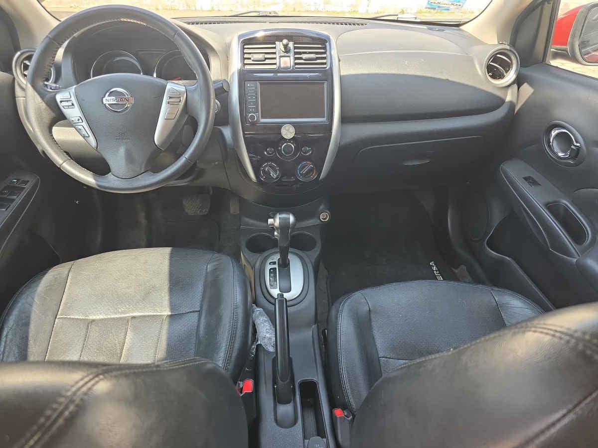 2019 Nissan Versa 4p Exclusive L4/1.6 Aut