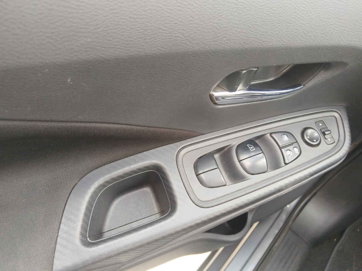 2024 Nissan Versa 4p Advance L4/1.6 Man