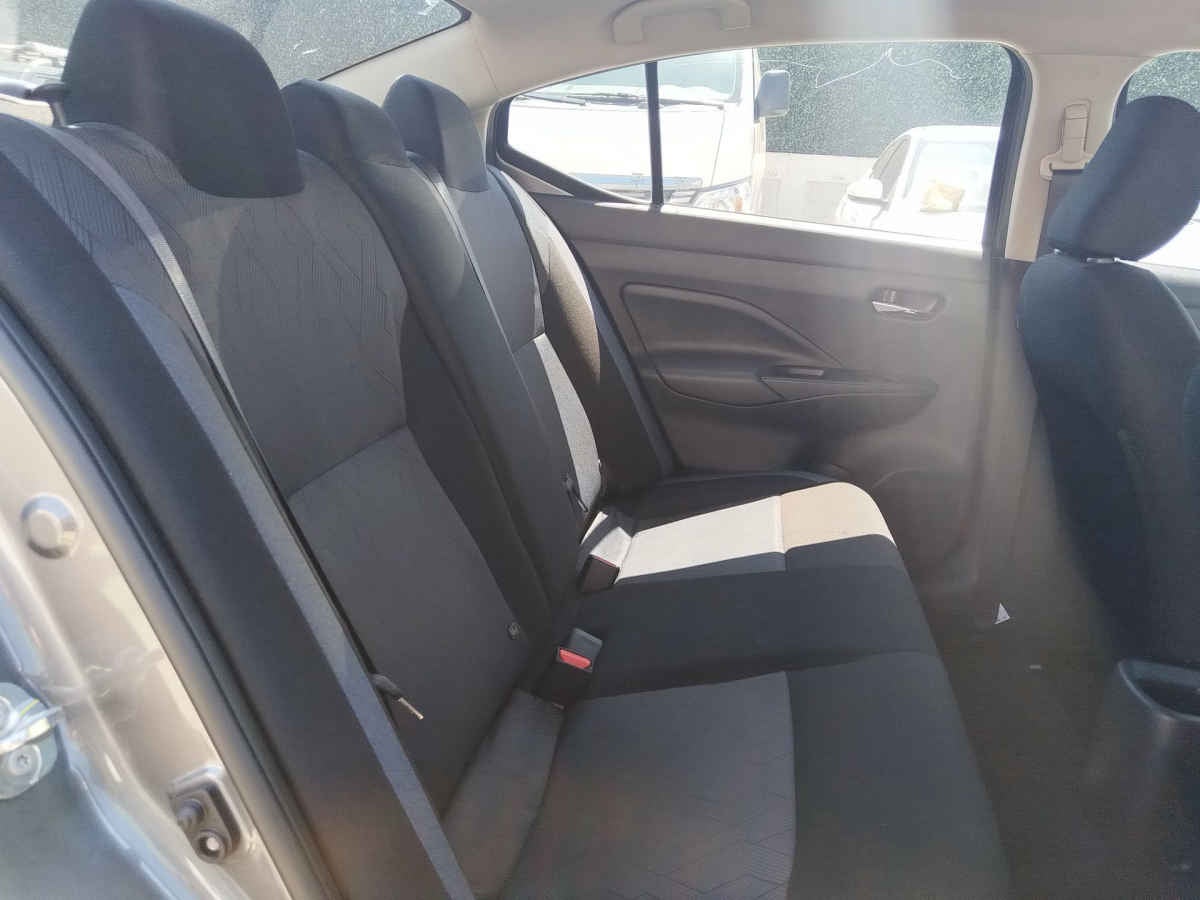 2025 Nissan Versa 4p Advance L4/1.6 Man