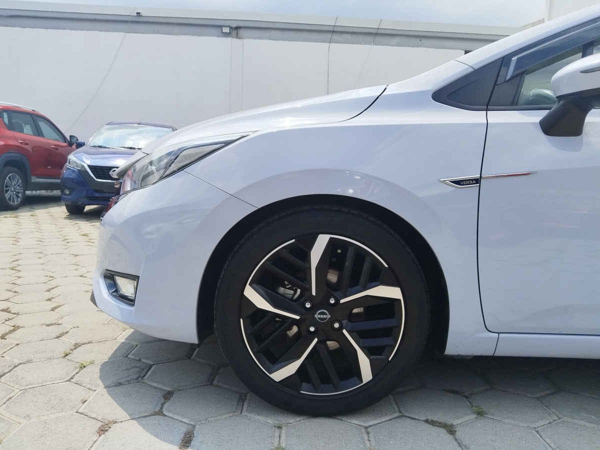 2023 Nissan Versa 4p Exclusive L4/1.6 Aut