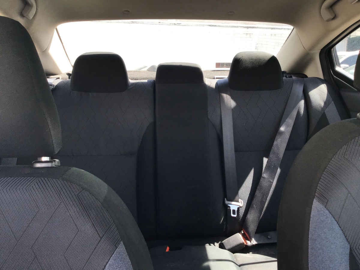 2025 Nissan Versa 4p Advance L4/1.6 Man