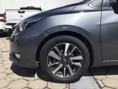 2025 Nissan Versa 4p Advance L4/1.6 Man