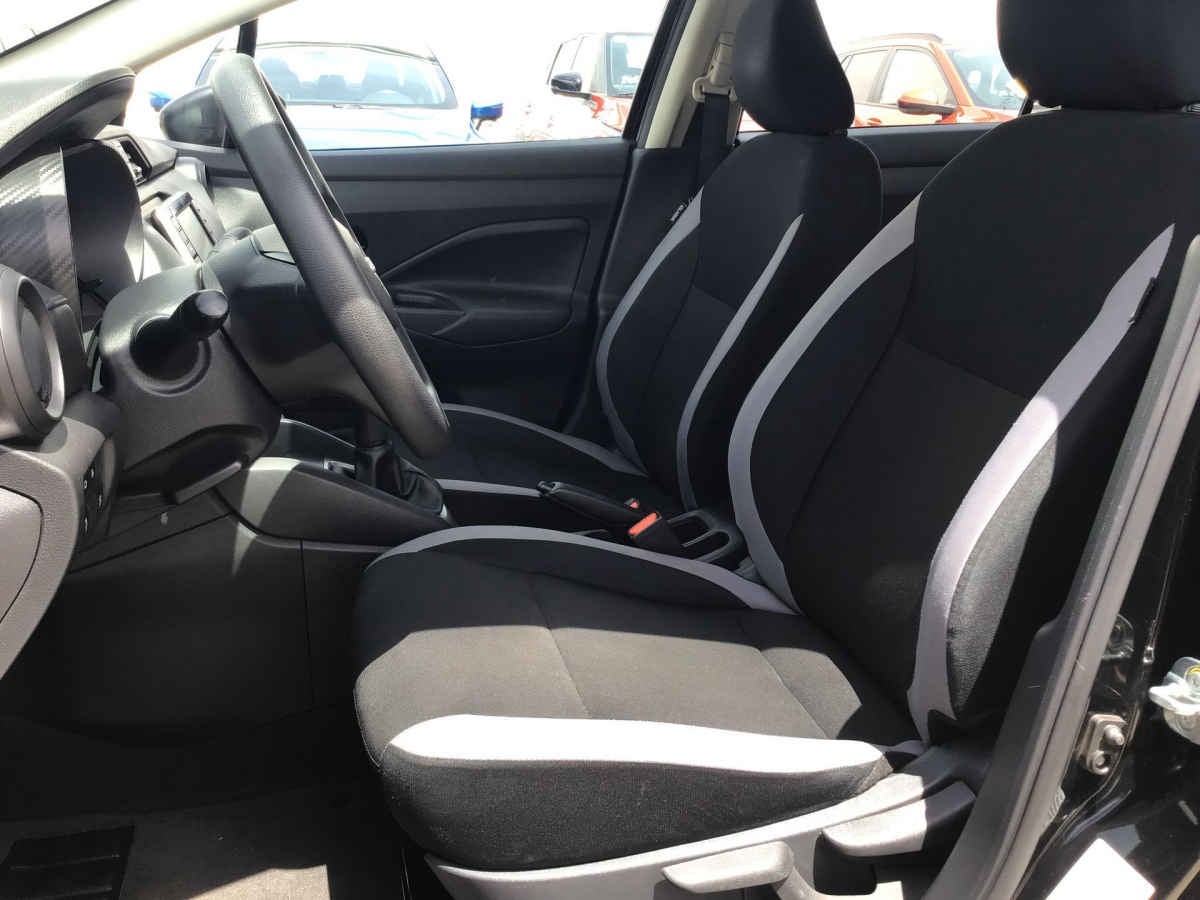 2025 Nissan Versa 4p Sense L4/1.6 Man