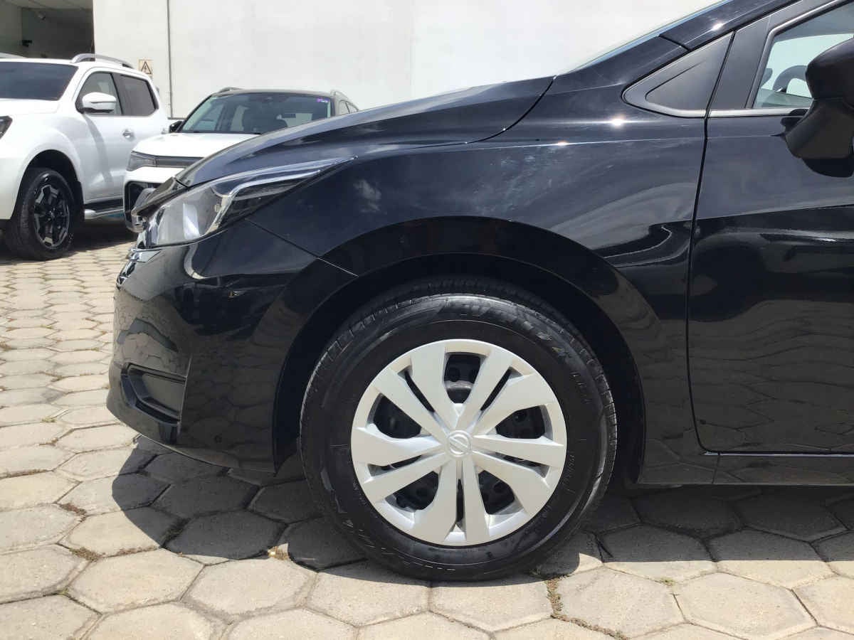 2025 Nissan Versa 4p Sense L4/1.6 Man