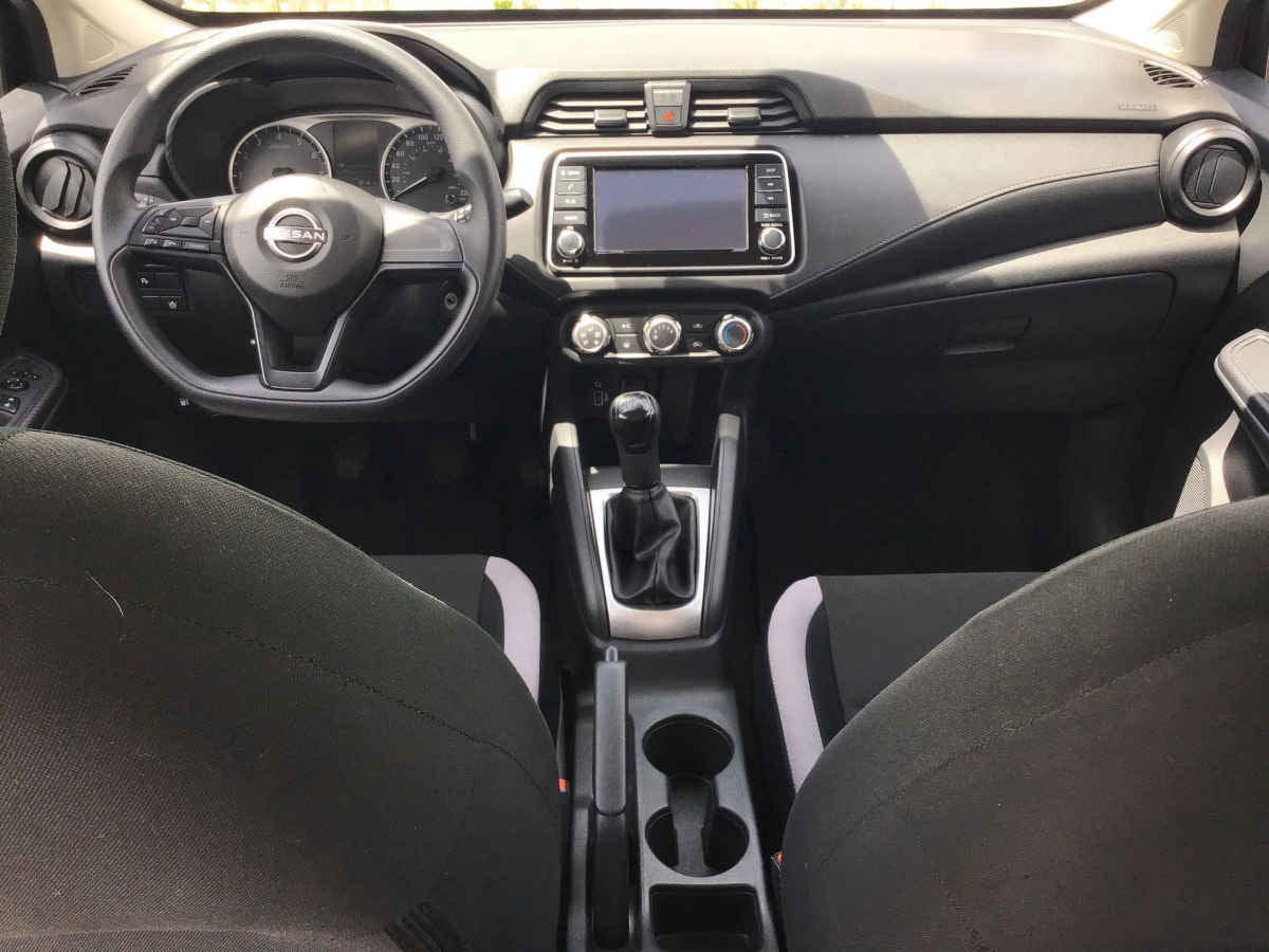 2025 Nissan Versa 4p Sense L4/1.6 Man