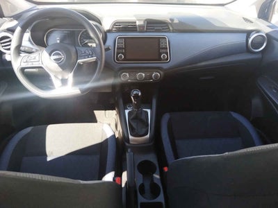 2025 Nissan Versa 4p Advance L4/1.6 Man