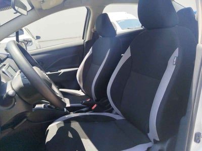 2025 Nissan Versa 4p Sense L4/1.6 Man
