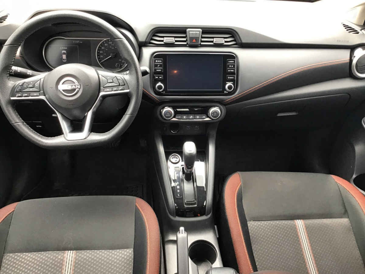 2025 Nissan Versa 4p SR L4/1.6 Aut