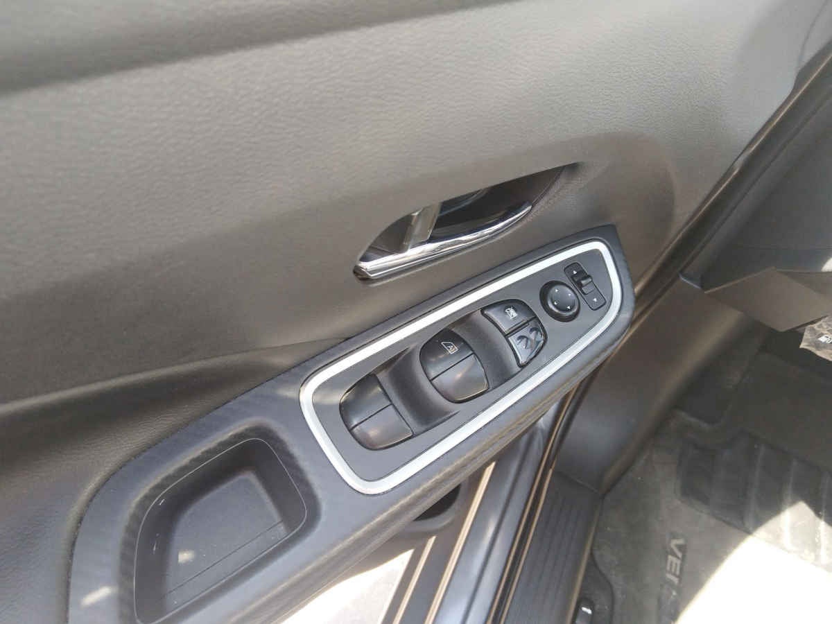 2021 Nissan Versa 4p Exclusive L4/1.6 Aut