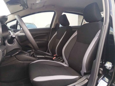 2025 Nissan Versa 4p Sense L4/1.6 Man