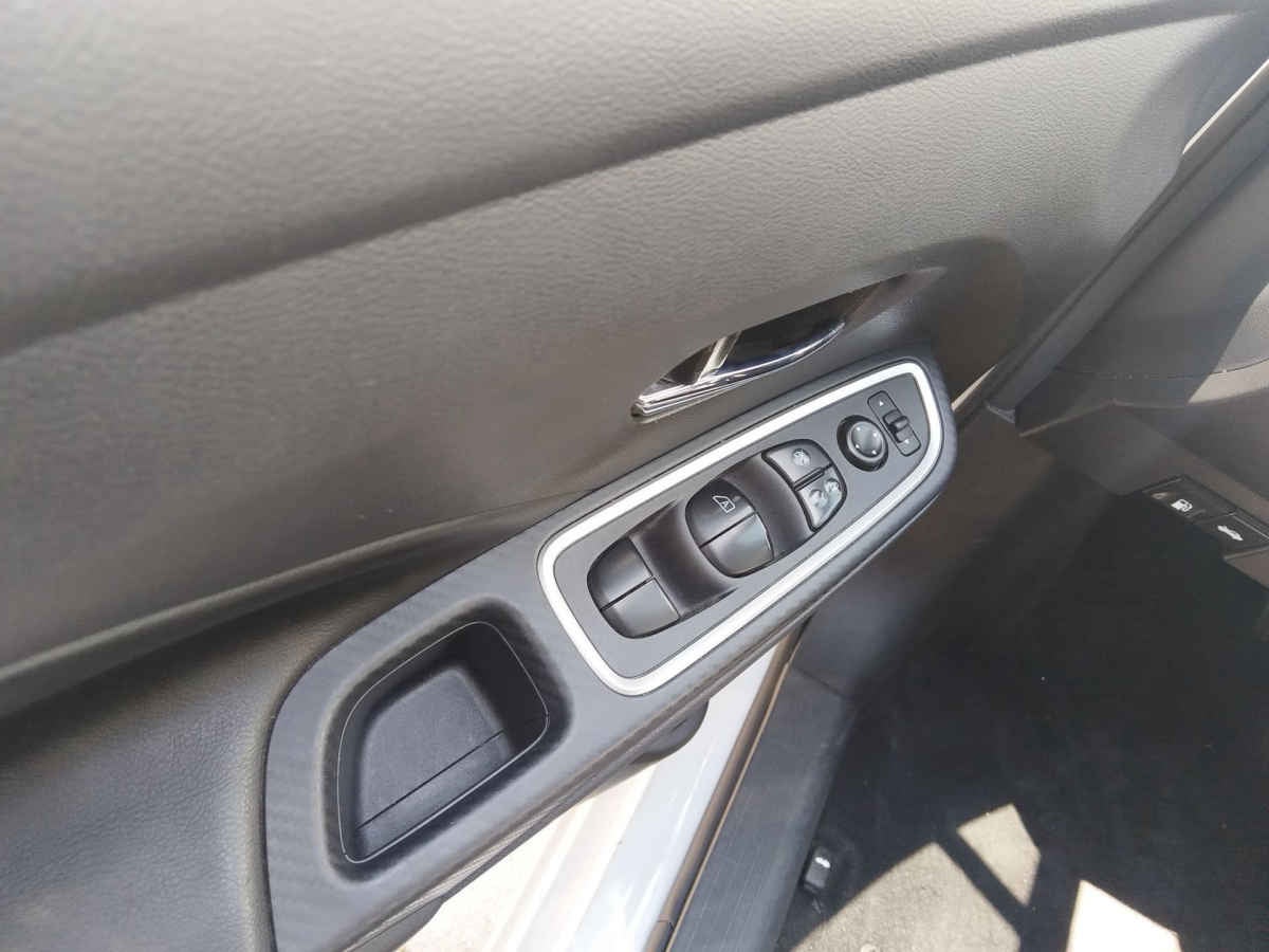 2025 Nissan Versa 4p Exclusive L4/1.6 Aut