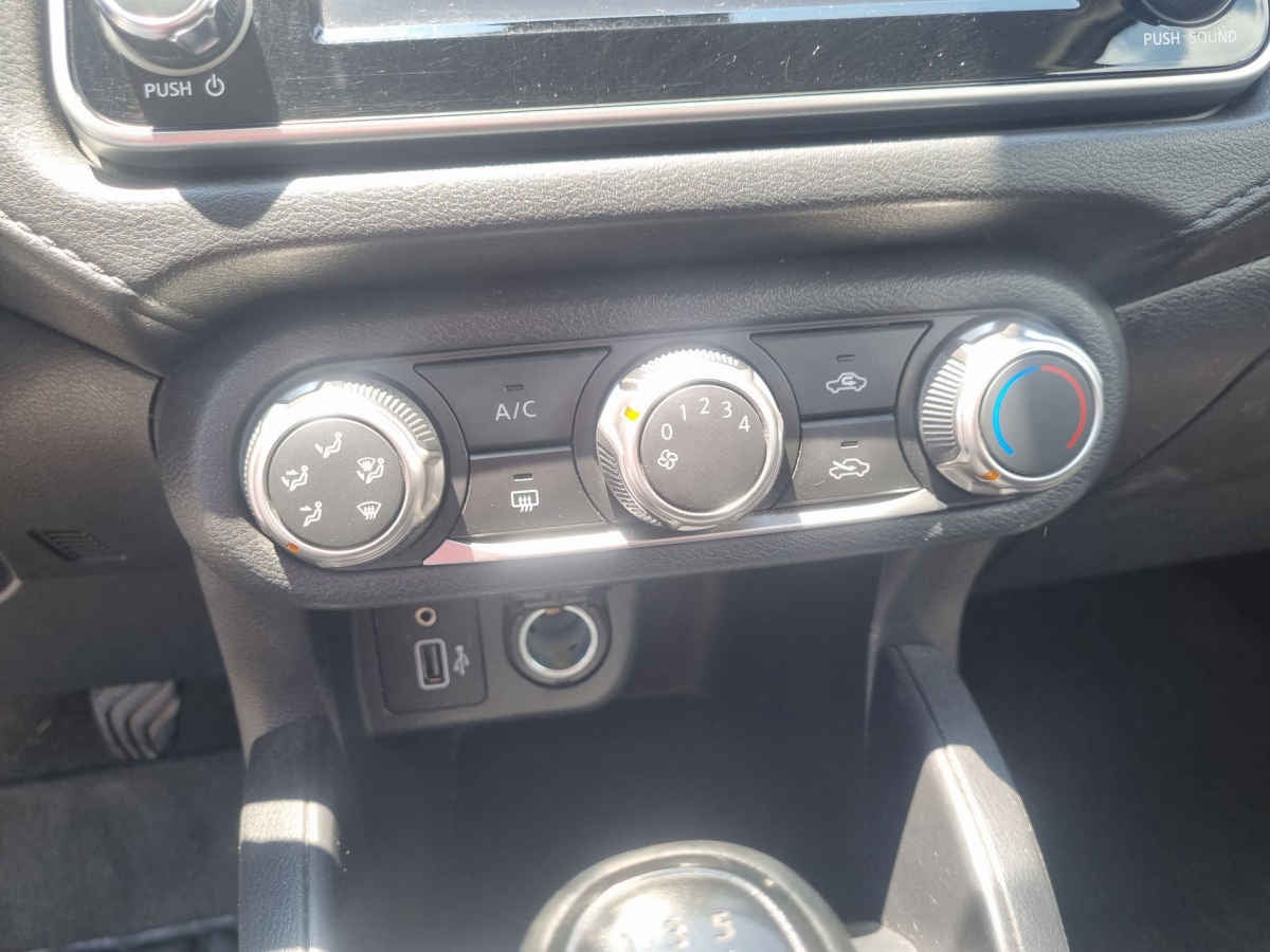 2023 Nissan Versa 4p Sense L4/1.6 Man