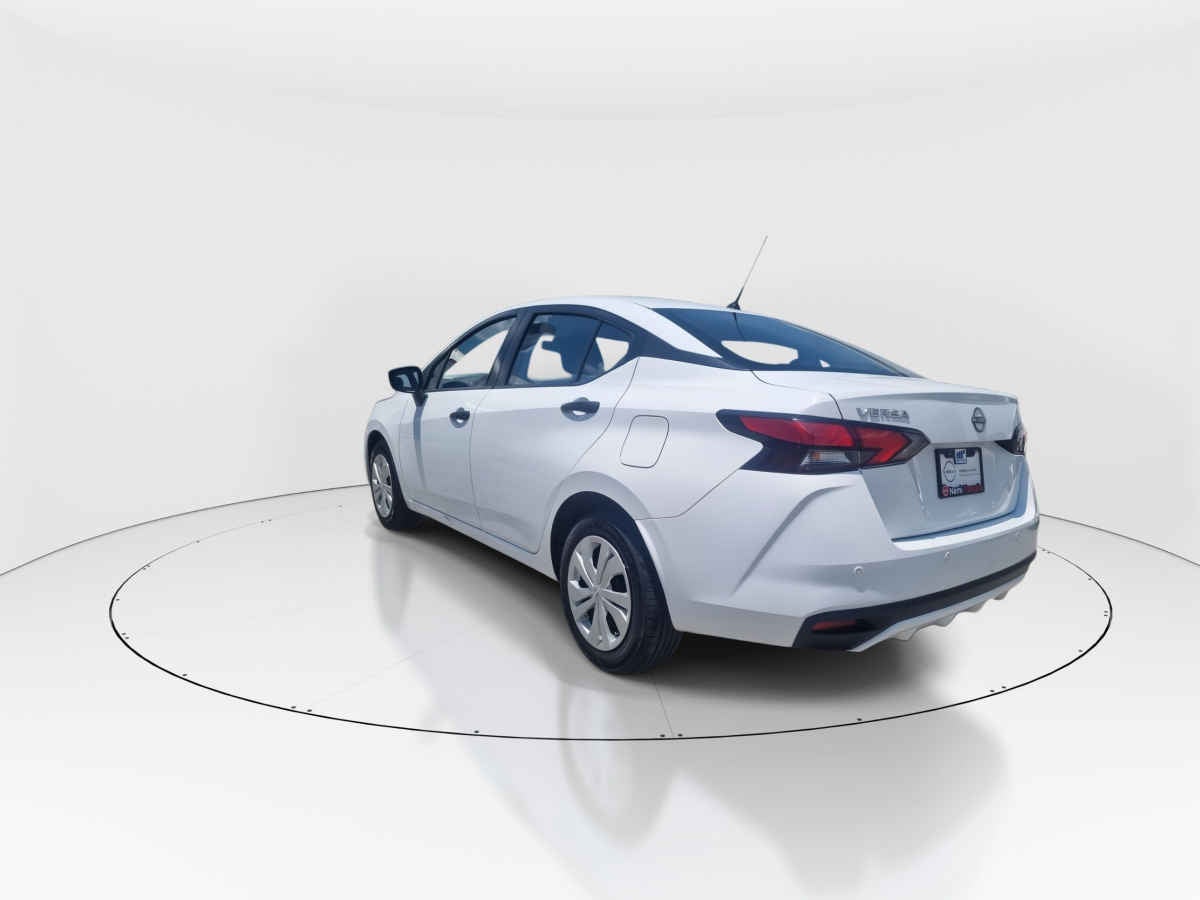 2023 Nissan Versa 4p Sense L4/1.6 Man