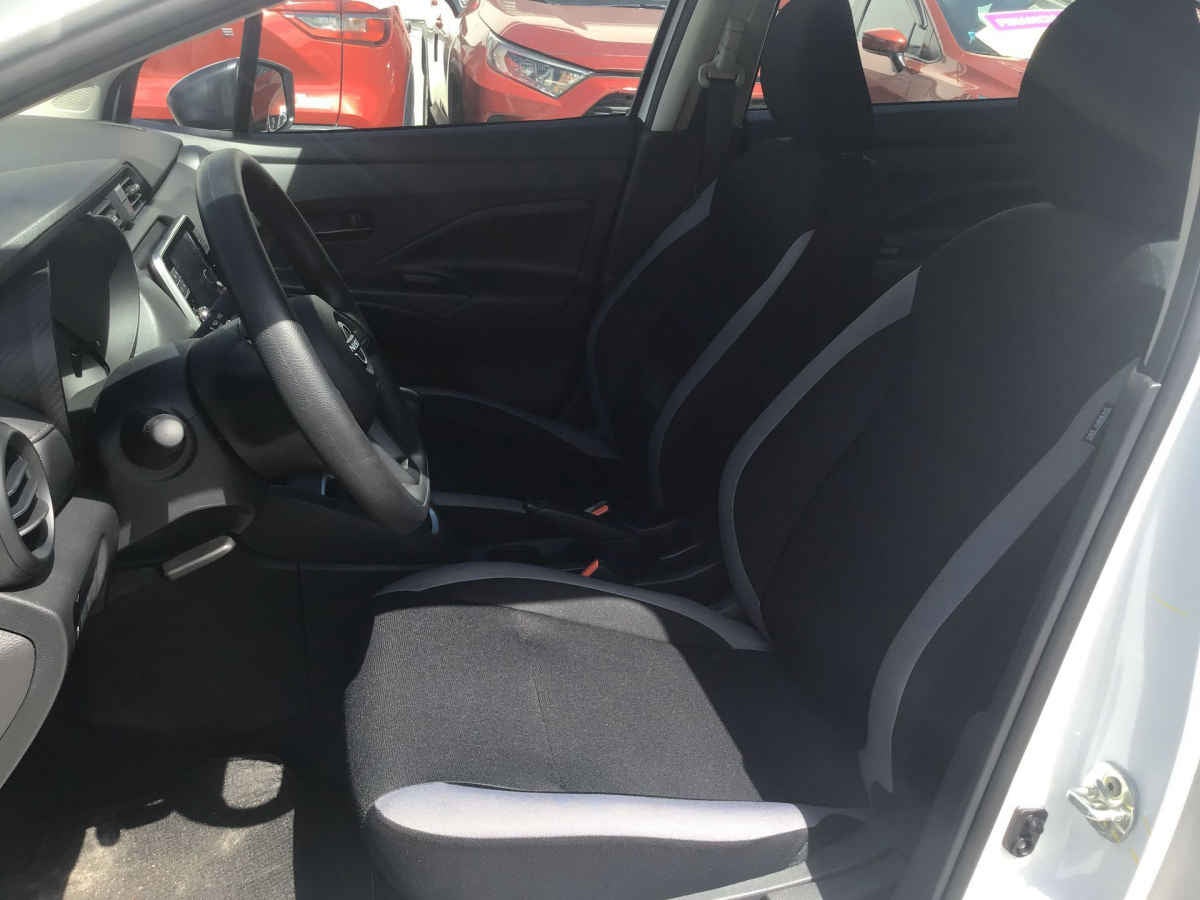 2026 Nissan Versa 4p Sense Base L4/1.6 Man