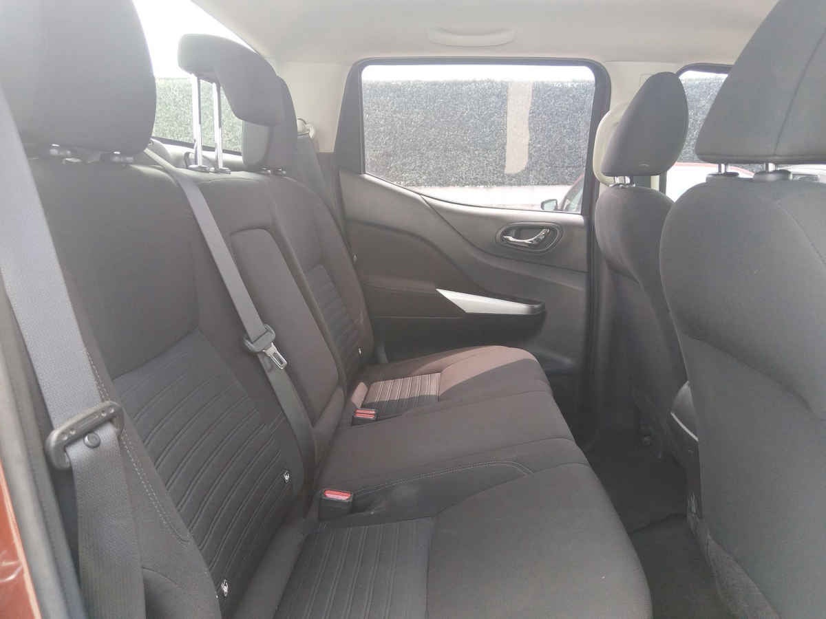 2023 Nissan Frontier 4p LE L4/2.5 Man