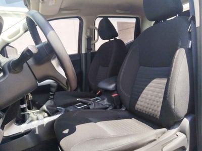 2023 Nissan Frontier 4p LE L4/2.5 Man