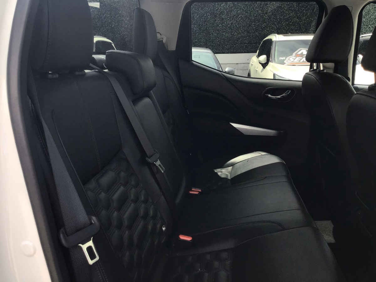 2025 Nissan Frontier 4p Platinum LE L4/2.5 Aut