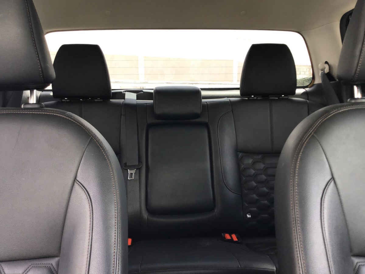2025 Nissan Frontier 4p Platinum LE L4/2.5 Aut
