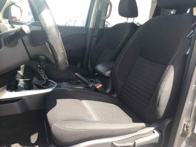 2025 Nissan Frontier 4p XE L4/2.5 Man