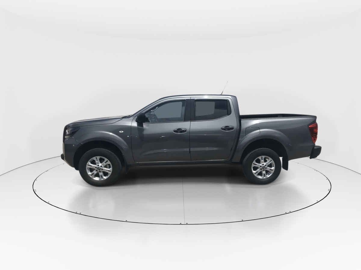2025 Nissan Frontier 4p XE L4/2.5 Man
