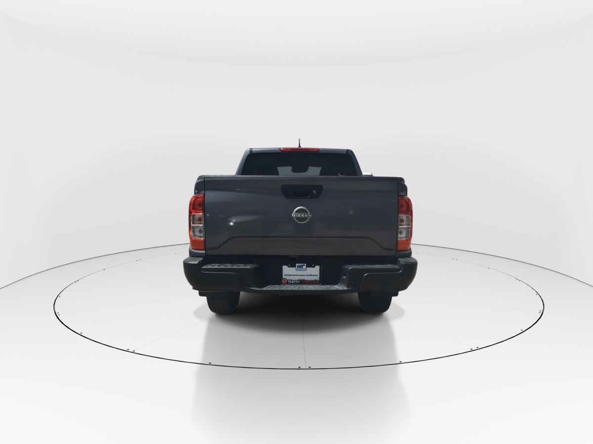 2025 Nissan Frontier 4p XE L4/2.5 Man