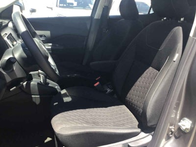 2025 Nissan Kicks 5p Play Advance L4/1.6 Aut