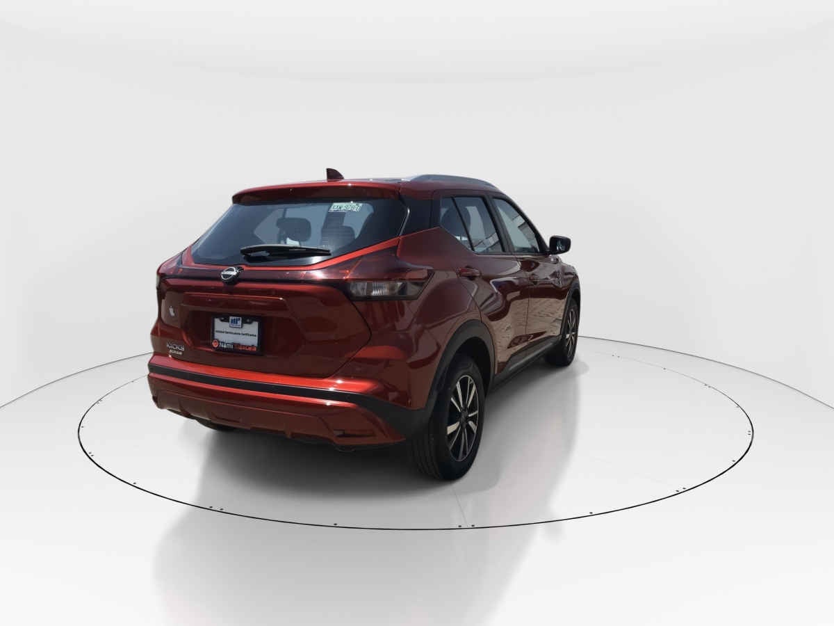 2025 Nissan Kicks 5p Play Advance L4/1.6 Man