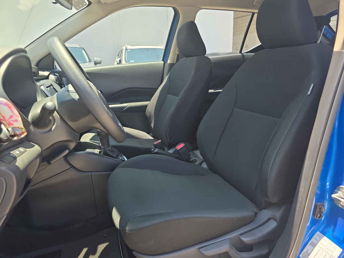 2025 Nissan Kicks 5p Play Advance L4/1.6 Man