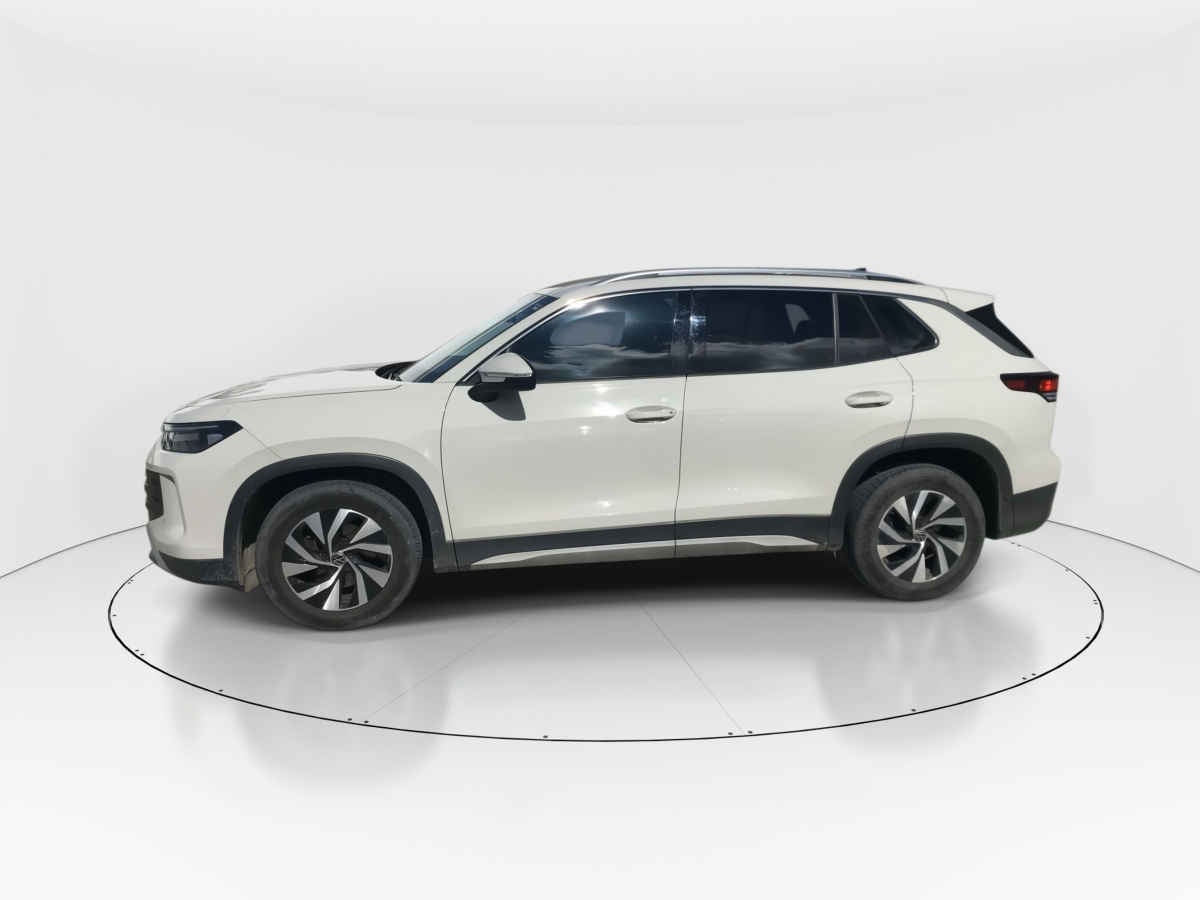 2025 Volkswagen Tiguan 5p Trendline L4/1.4/T Aut