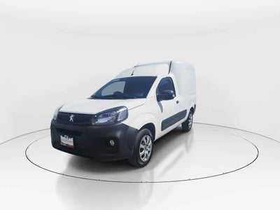 2025 Peugeot Partner Rapid 5p L4/1.4 Man