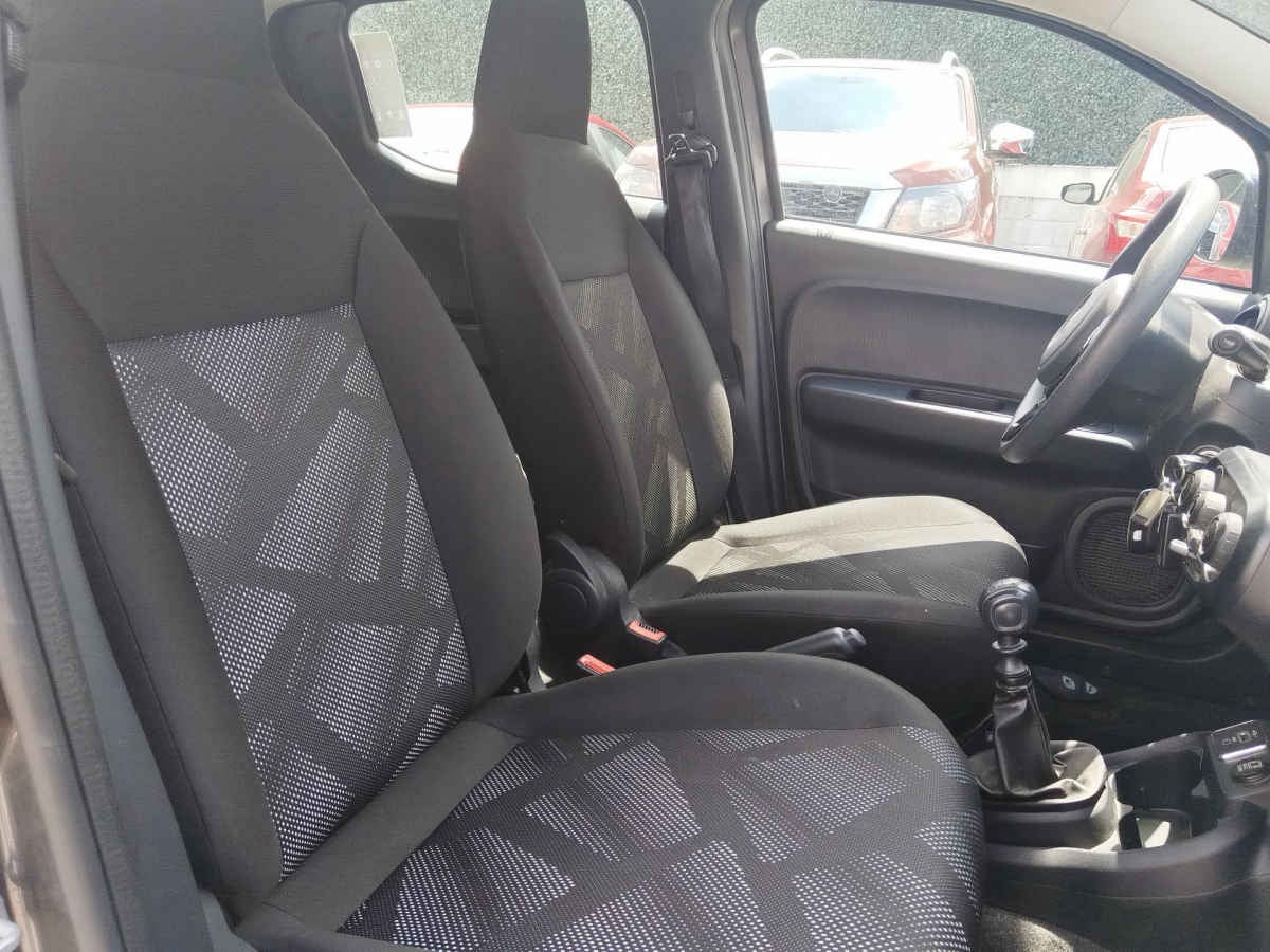 2024 FIAT Mobi 5p Like L4/1.0 Man