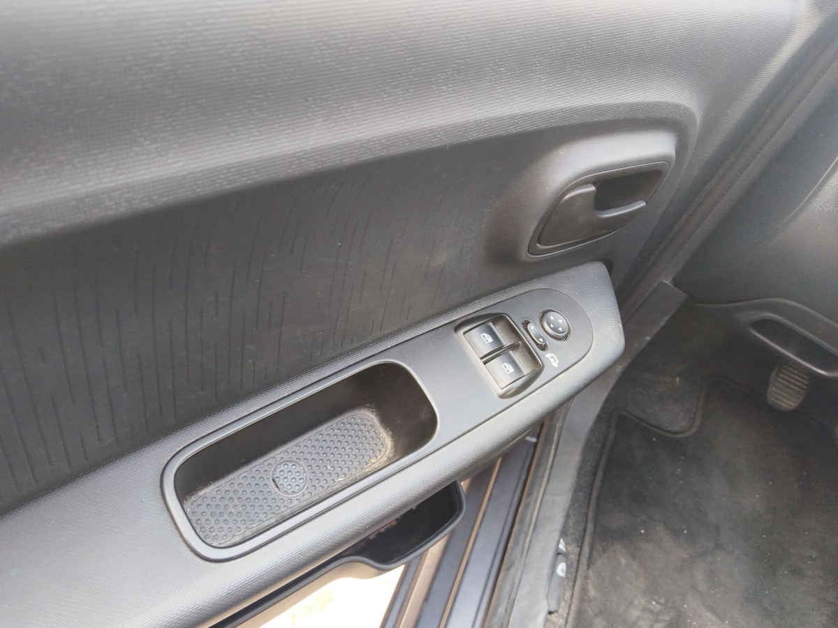 2024 FIAT Mobi 5p Like L4/1.0 Man