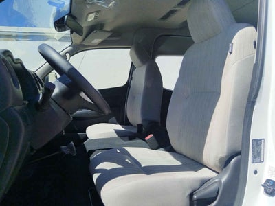 2025 Nissan Urvan 4p Amplia L4/2.5 Man 15/Pas P/Seg