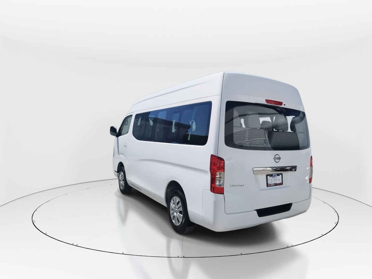 2025 Nissan Urvan 4p Amplia L4/2.5 Man 15/Pas P/Seg