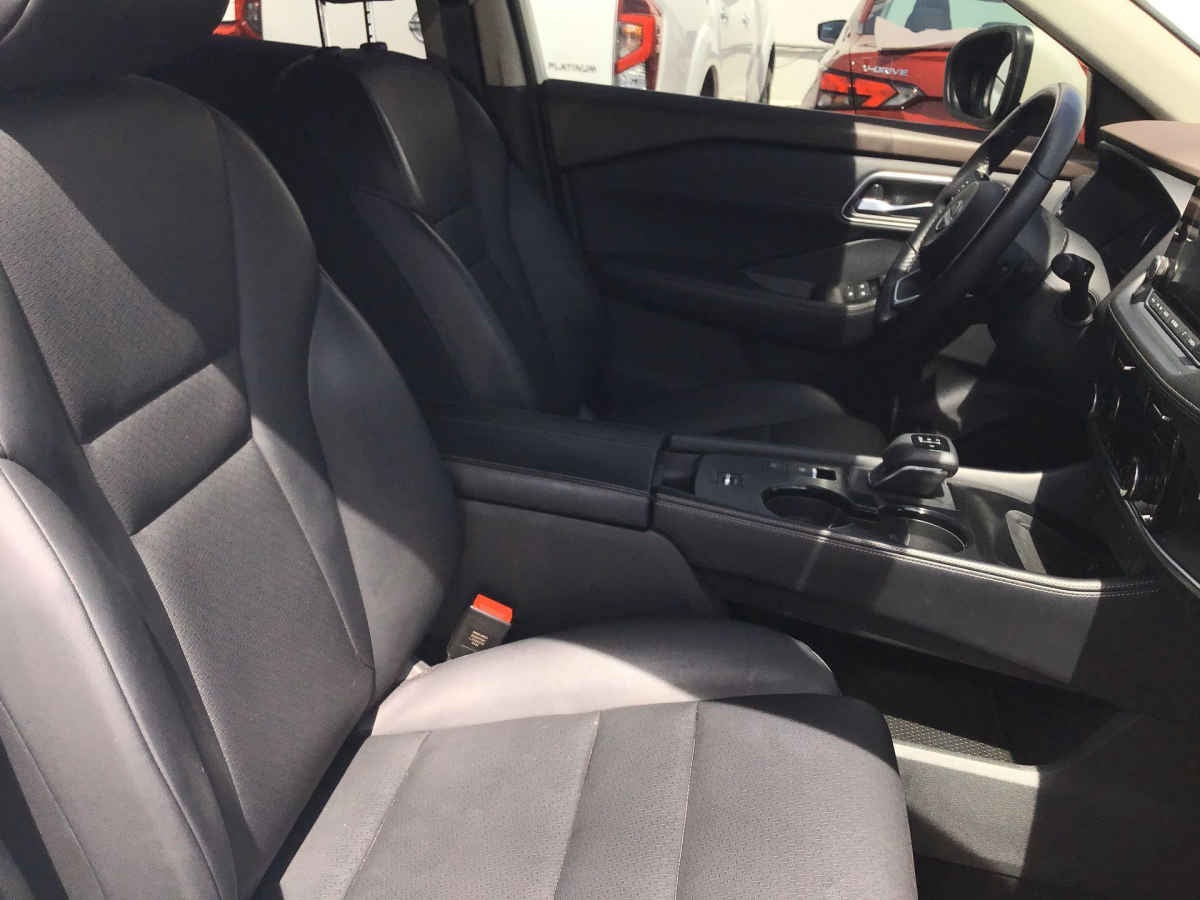 2026 Nissan X-Trail 5p Exclusive 2 Row L4/2.5 Aut