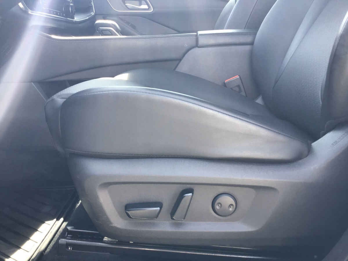 2026 Nissan X-Trail 5p Exclusive 2 Row L4/2.5 Aut