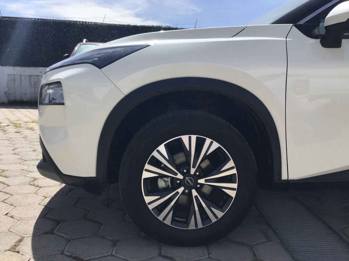 2026 Nissan X-Trail 5p Exclusive 2 Row L4/2.5 Aut