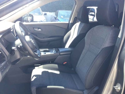 2025 Nissan X-Trail 5p Advance 2 Row L4/2.5 Aut