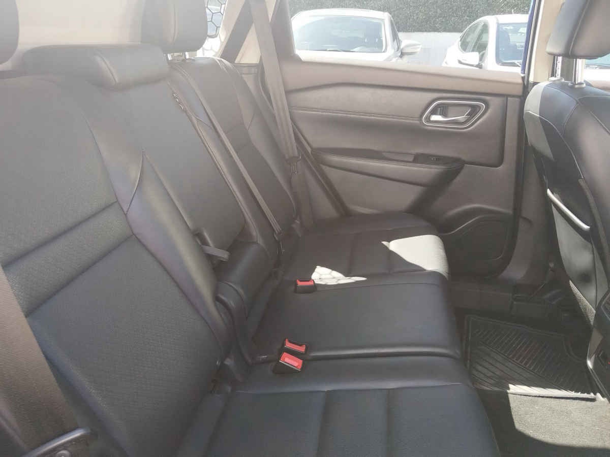 2024 Nissan X-Trail 5p Platinum 2 Row L4/2.5 Aut