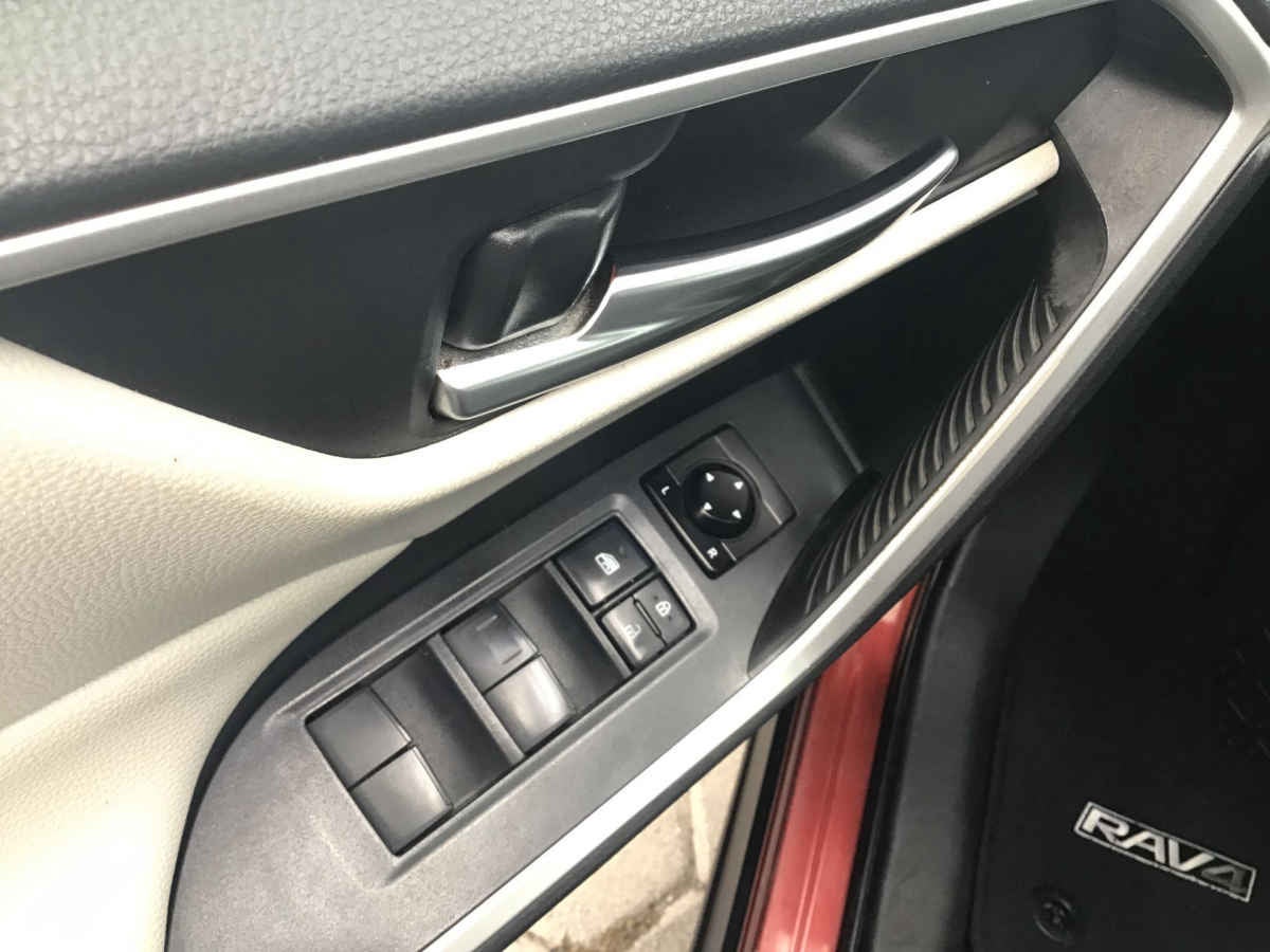 2019 Toyota RAV4 5p XLE L4/2.5 Aut