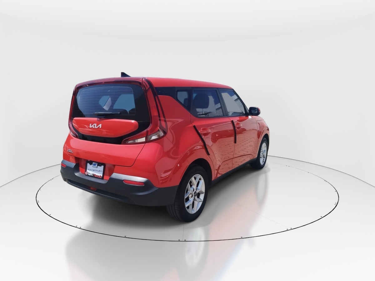 2022 Kia Soul 5p LX 1.6 L 121 HP TA6 A/AC RA-16"