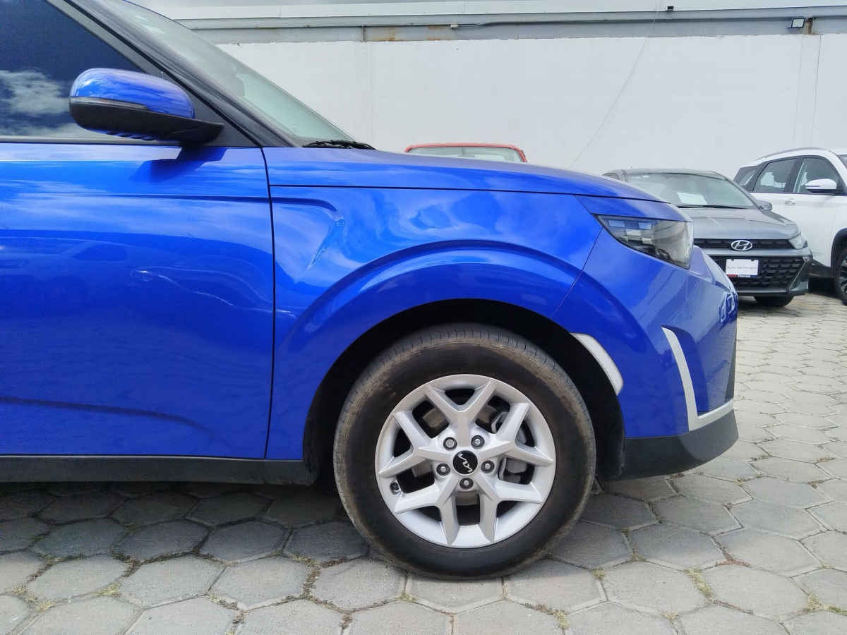 2023 Kia Soul 5p LX L4/1.6 Aut