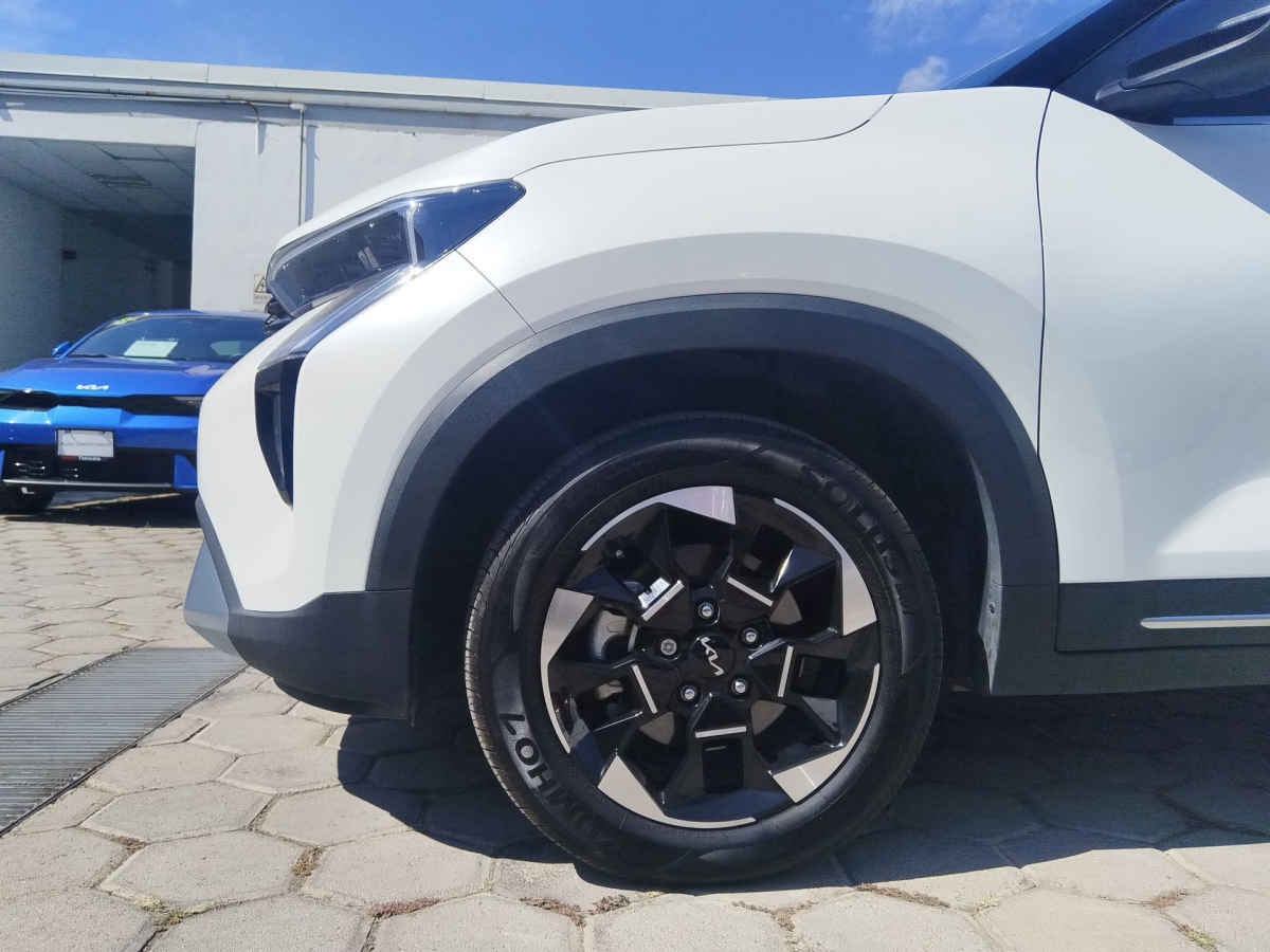 2024 Kia Sonet 5p SX L4/1.5 Aut